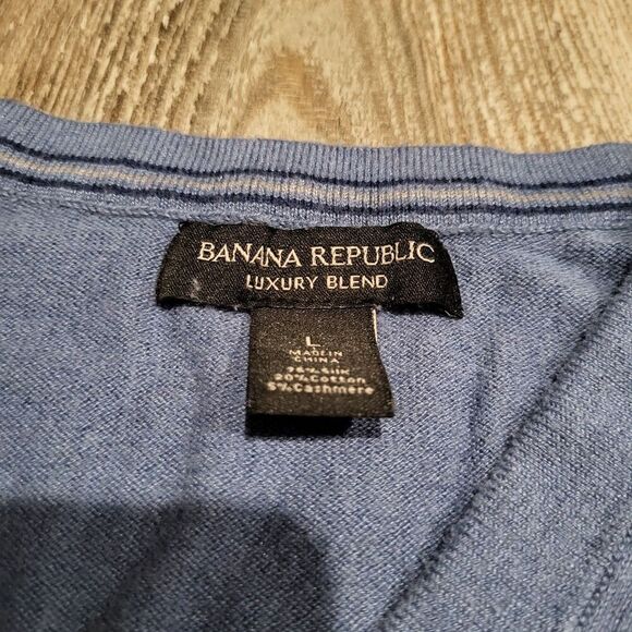 Banana Republic Luxury Blend Silk V Neck Light Weight Sweater Men's Size Large - Picture 5 of 10